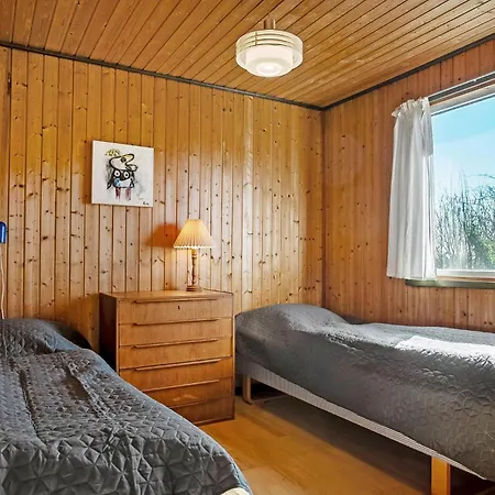 بيت للعطل 2 Bedroom Stunning In